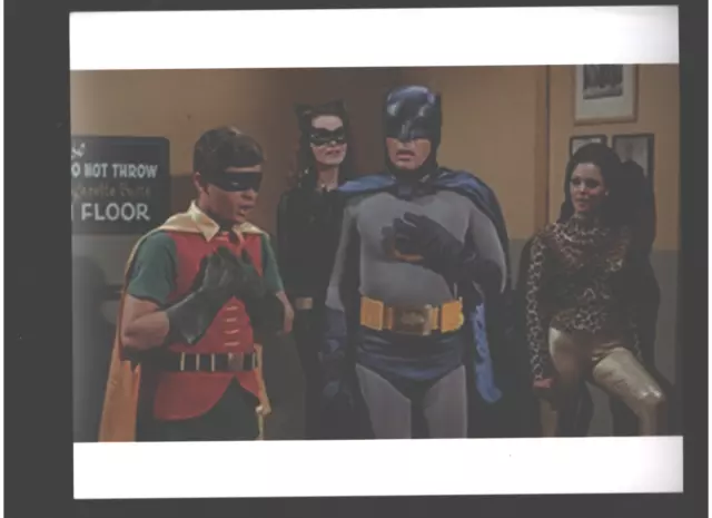 8 x 10 COLOR PHOT0-ADAM WEST,BURT WARD AND JULIE NEWMAR FROM BATMAN