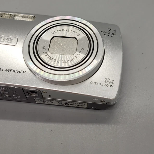 Olympus Mju 740 7,1 megapixel fotocamera digitale compatta argento testato 20