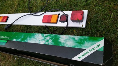 HALFORDS CYCLE CARRIER lighting board 
