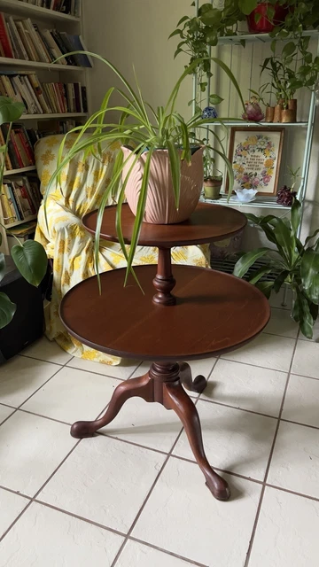 BIGGS Mahogany Queen Anne Style Double/ Two Tiered Butler/ Lamp Table Rotating