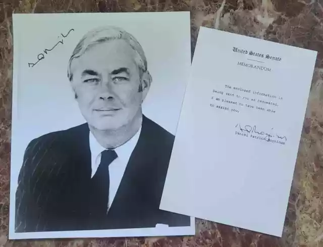 SENATOR DANIEL PATRICK MOYNIHAN Signed Autographed 8x10 photo