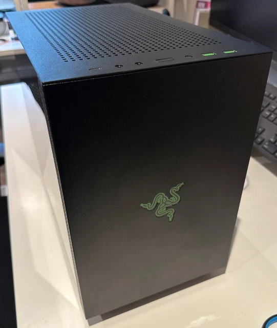 Tomahawk Razer Mini RAZER TOMAHAWK MINI-ITX Gaming Chassis With Razer Chroma Rgb Mini-Itx ...