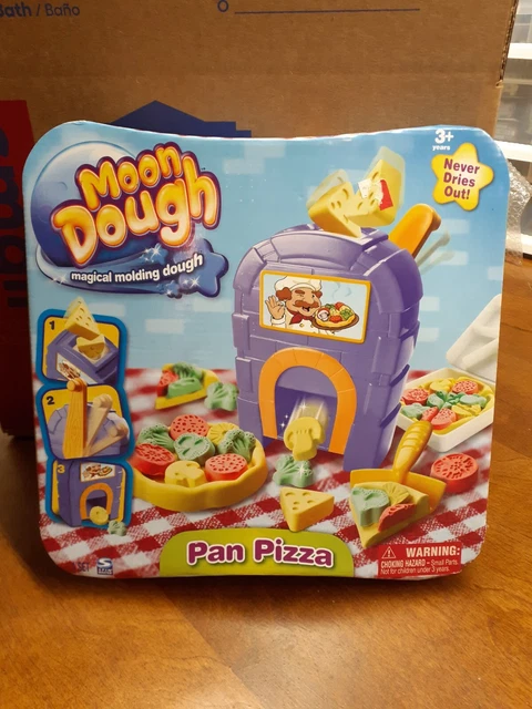 Moon Dough Magical Molding Dough "Pan Pizza" by Spin Master Moon Dough Magical Molding Dough "Pan Pizza" by Spin Master