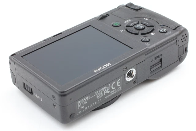 [Near MINT in BOX] Ricoh GR DIGITAL II 1711 Shots 10.1MP Digital Camera JAPAN 10