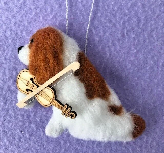 BLENHEIM CAVALIER KING CHARLES SPANIEL  with VIOLIN - PART NEEDLE FELTED DOG.