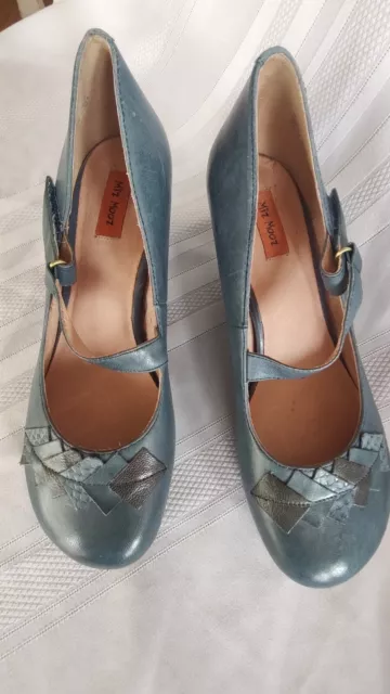 Miz Moo Petula Mary Jane Woman's Size 9 Teal Blue Leather Pump Heel Dress Shoes