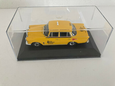 Brumm 1/43 rare vintage Brumm Fiat 1400B " Taxi " Italie BE boite vitrine neuve 