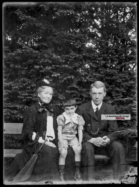 Plaque verre photo ancienne négatif noir et blanc 13x18 cm famille France jardin