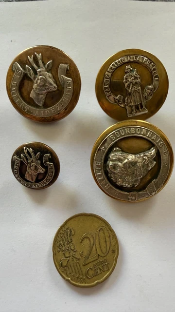 Ancien Bouton Corne De Vénerie 17 Mm - équipage Chasse Loup Renard - France