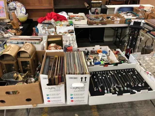 10 pounds Junk Drawer - collectibles- @@LOOK@@