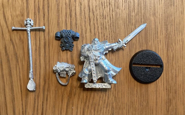 CAPITAINE AVEC BOUCLIER RELIQUE