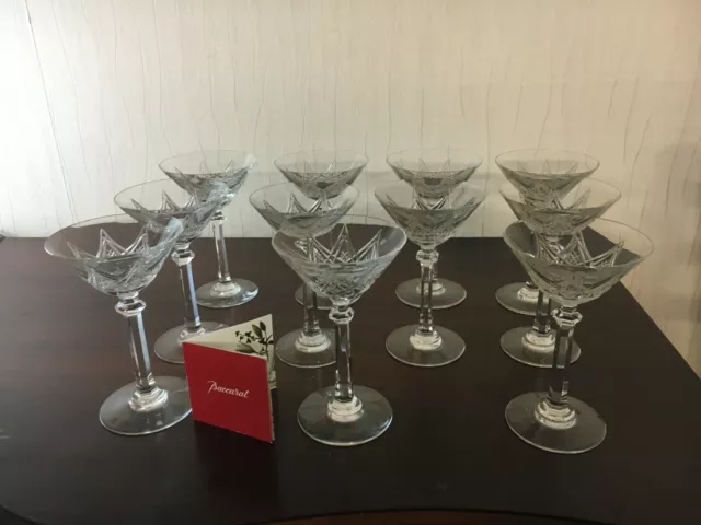 21 coupes à champagne modèle Louvois en cristal de Baccarat (prix à la pièce)