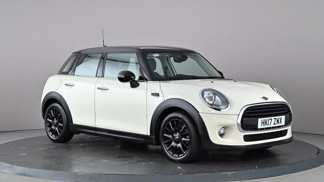 2017 MINI Hatch 1.5 Cooper 5dr [Pepper Pack] Hatchback petrol Manual