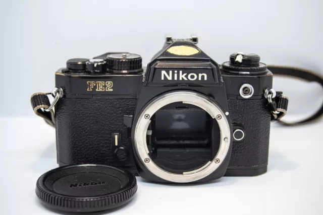 Reflex Argentique Expert NIKON FE2 35mm Film SLR +PILES/BOUCHON/SANGLE/OEILLETON