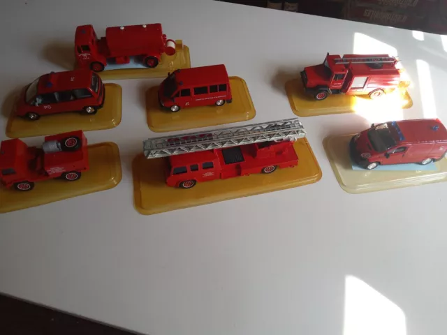 Lot 2 camions de pompiers - Sans marque