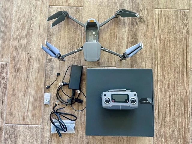 Pre-Owned DJI Mavic 2 Pro (Drone, original box & pictured accessories Only) read