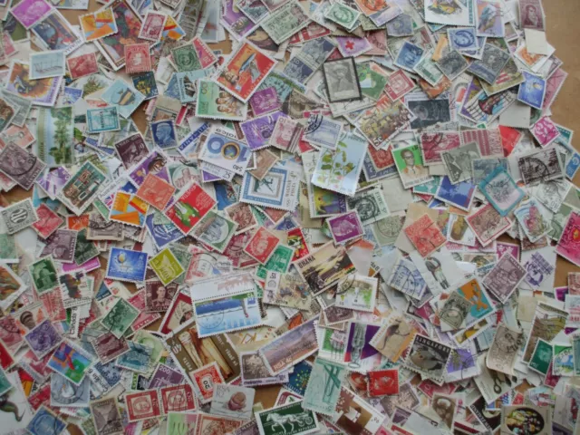 Over 1000 Loose Unsorted Worlwide Stamps Off Paper Collection, 100 Grams Sent