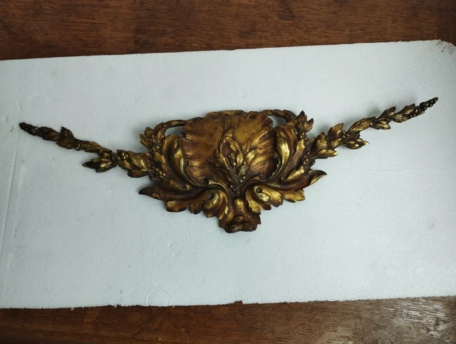 ANCIEN GRAND FRONTON 49,5 cms de meuble en BRONZE décor floral et