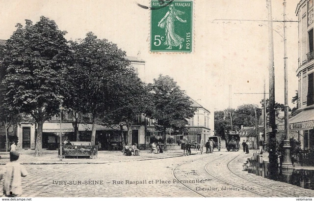 S2546 cpa 94 Ivry sur Seine - Rue Raspail et place Parmentier