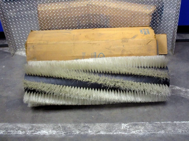 Tennant 43262 42" L 8 D.r. Nylon Bristles Cylinder Rear Scrubbing Brush Nib