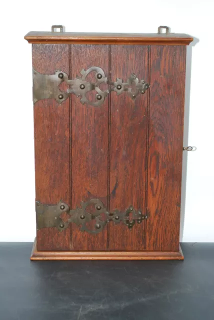 Kleiner antiker Jugendstil Hängeschrank, Schlüsselschrank, abschließbar