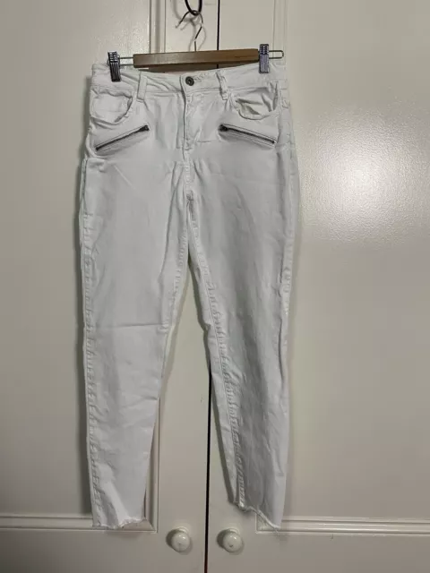 Country Road Ladies Size 8 White Ankle Length Rough Hem Jeans Excellent Cond