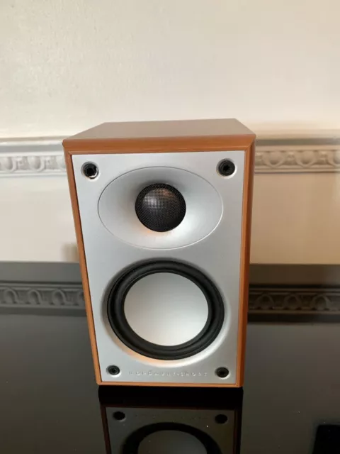 Mordaunt Short MS302 Hi-fi speaker 15-80W, 4 ohms, wall mountable 1 Speaker.