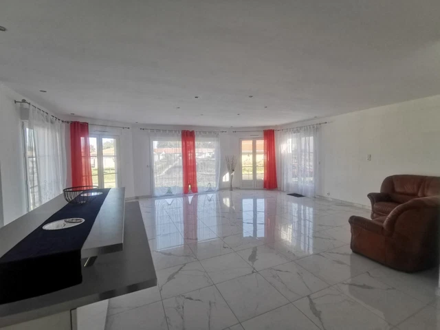 Maison plain pied 4 pièces 126 m² 2