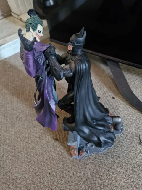 Batman Arkham Origins - Batman VS Joker  - Figure Statue - No Box