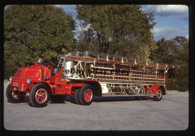 Baltimore, MD Truck 1 1918 Mack/Hayes Fire Apparatus Slide