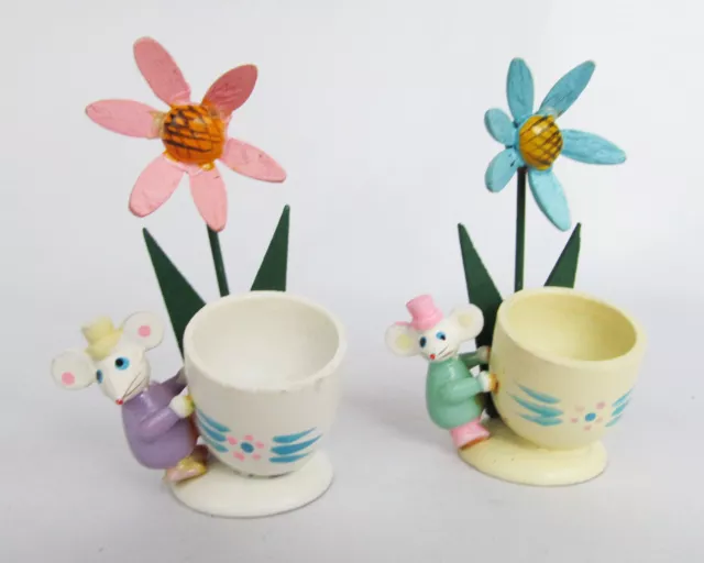 Paire de figurines pot de figurines pot de fleurs en bois peint à la main avec une petite tasse d'œufs - mignonne !