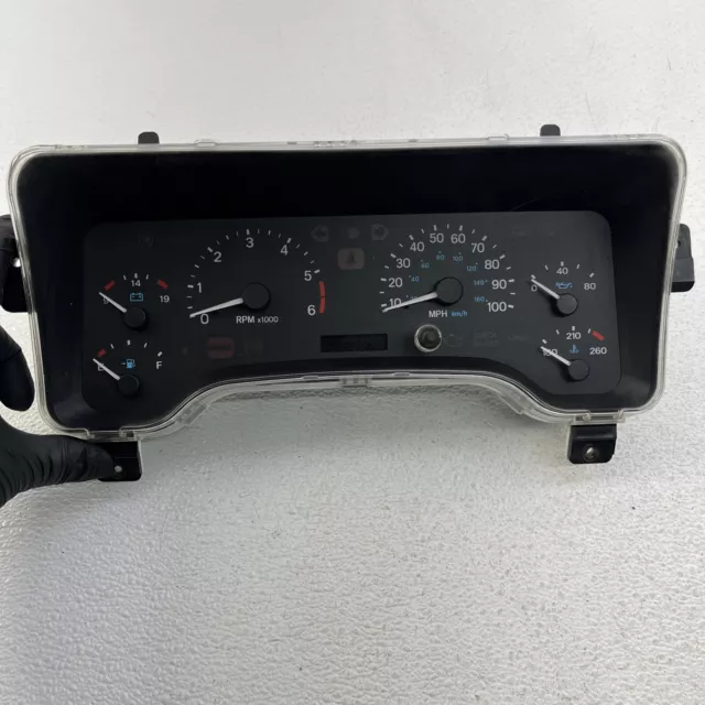 97-00 Jeep Wrangler TJ Instrument Speedometer Gauge Cluster W/ Tach PN# 56009170