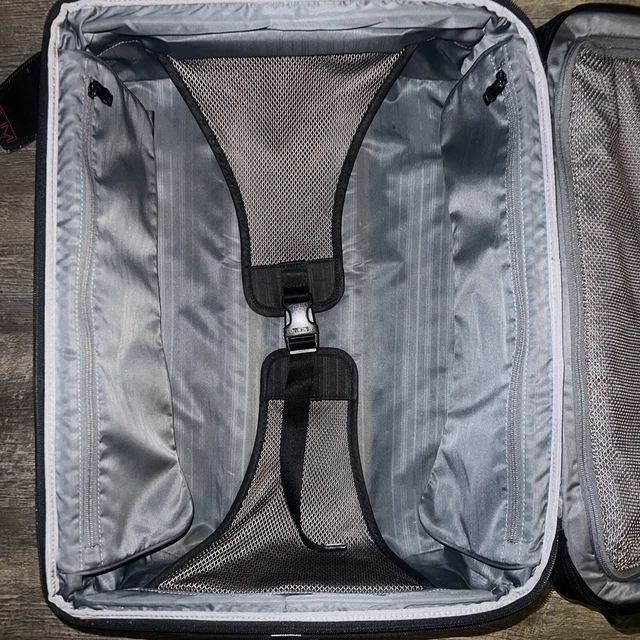 Tumi Alpha 2 Black International Expandable 2 Wheeled Carry-on - 22020D2 READ 7