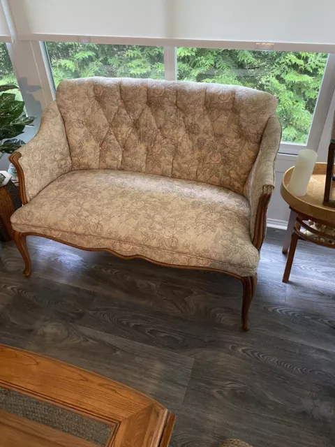 Antique Vintage Settee Loveseat Excellent Condition