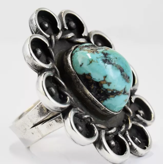 Vintage Native American Sterling Silver Turquoise Cabochon Ring Scalloped Border