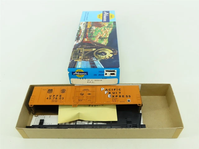 HO Scale Athearn Kit 5465 UPFE SP Pacific Fruit Express 57' Reefer #457603