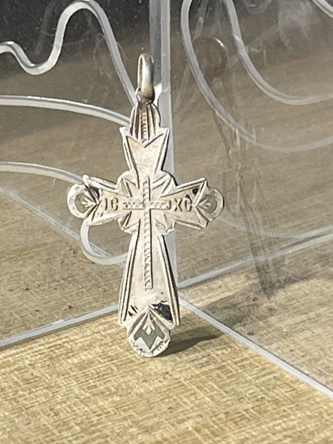 Grande croix ancienne en argent massif email et grenat XIXeme fleur de Grande croix ancienne en argent massif email et grenat XIXeme fleur de