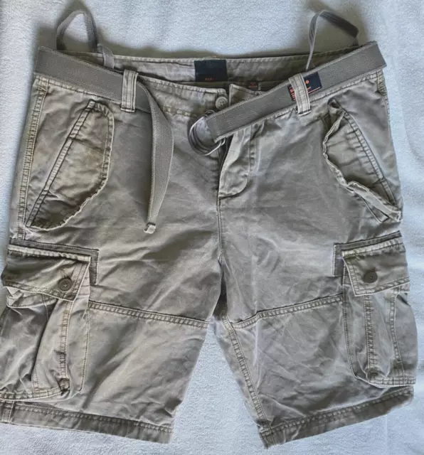 Coole Jeans-Shorts, Bermuda, Grünbraun-used, SUPERDRY Field 2XL,mit Gürtel