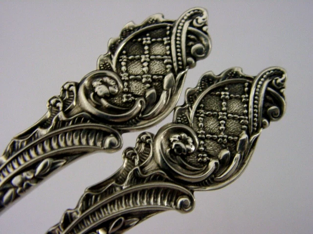 PAIR OF VICTORIAN ENGLISH SOLID STERLING SILVER SERVING SPOONS 1899 ANTIQUE 86g