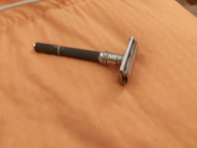 VINTAGE GILLETTE SAFETY RAZOR - vecchio rasoio USA EUR 34,00 - PicClick IT