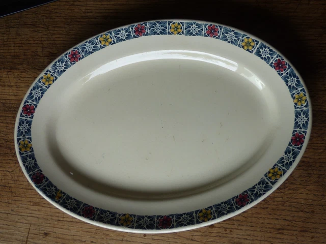 Grand Plat Ovale Vintage Lunéville KG France En Terre De Fer Blanche Avec Un Décor Géométrique Vert, 1900/1950 - France