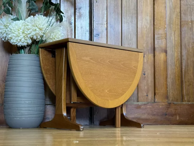 Mid Century Drop Leaf Coffee Table by Nathan \ Retro Extending Side Table