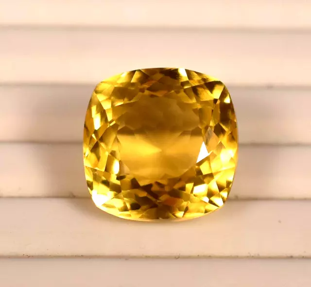 Alexandrite russe naturelle 13,05 ct changement de couleur jaune à rose...