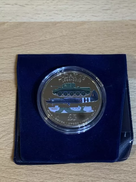 £5 D-DAY 75th ANNIVERSARY 1944 - 2019  Five Pound Coloured Coin BU Capsuled