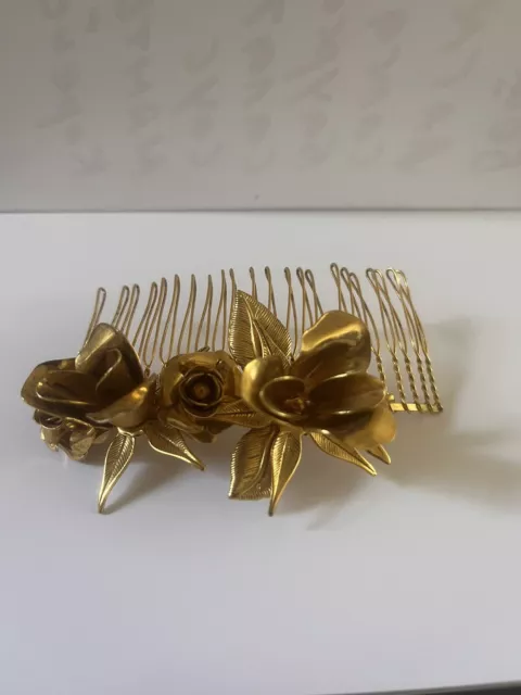 Jennifer Behr  Comb Golden Roses, Used Great Condition