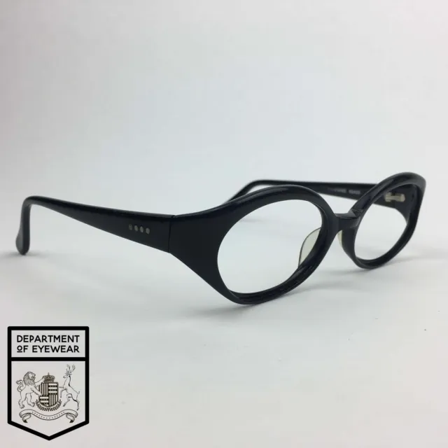 DKNY eyeglass BLACK OVAL frame Authentic. MOD: DOWNING K0450