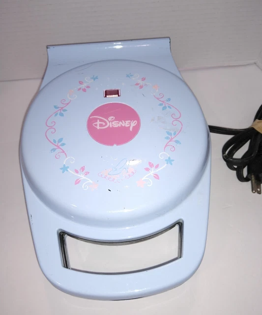 VILLAWARE CINDERELLA WAFFLER Waffle Maker Model 55200 DISNEY Princess
