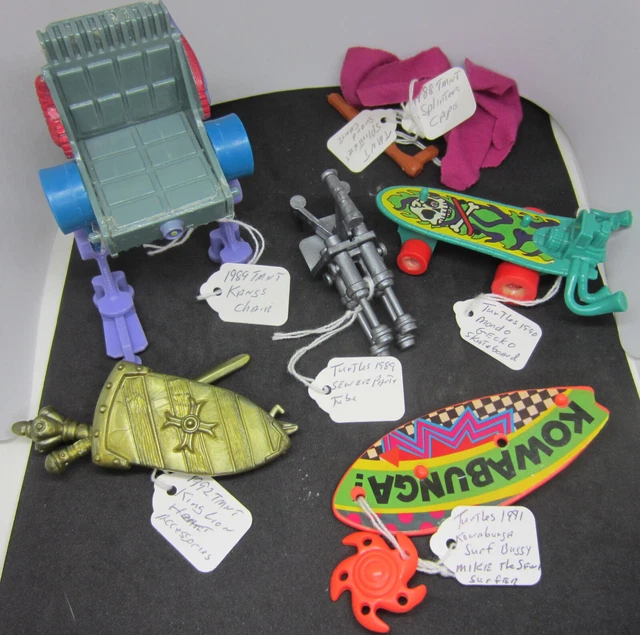 Lot of  Vintage TMNT Teenage Mutant Ninja Turtles Accessories