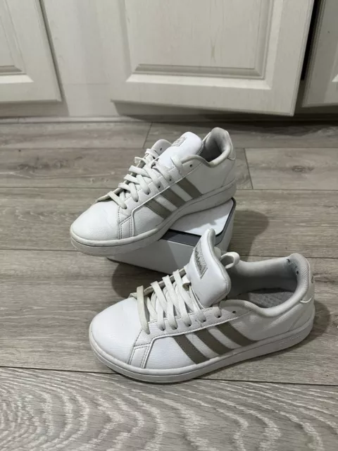 womens white adidas trainers size 5