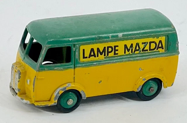 Dinky toys France- 2 Peugeot DA3 poste/mazda en boite (usagée pour le mazda) , Vente aux enchères : Jouets - Trains - Poupées - Automates